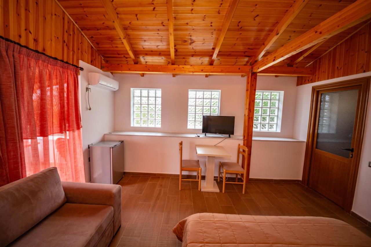 Guest House Luiza Борш Экстерьер фото